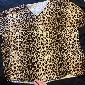 Leopard top